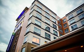 Holiday Inn Express Downtown Louisville